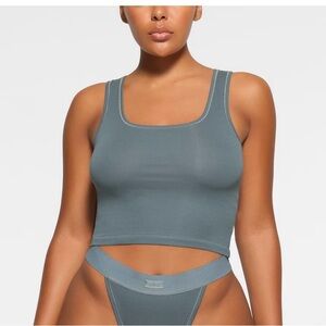 Skims tank + short set in Xs